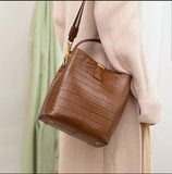 PRAK GENIUNE LEATHER HANDBAG EXCLUSIVELY HIGH CLASS GENIUNE LEATHER - PRAKONLINESTORES