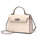 STIYA 🦜 GENIUNE LEATHER HANDBAG EXCLUSIVELY BY PRAK OVERSEAS.💚♥️💚♥️💚♥️ - PRAKONLINESTORES